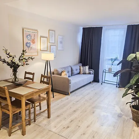 White Apartment Grzybowska Warsaw Exterior photo