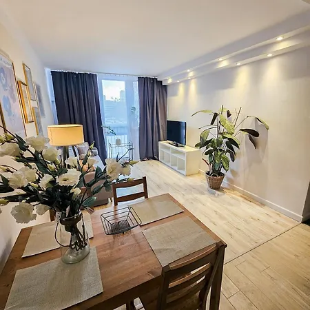 White Apartment Grzybowska Warsaw Exterior photo